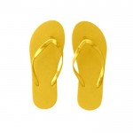 Chanclas disponibles en ena gran variedad de colores talla 36-39 color amarillo primera vista