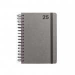 Agenda de cuero reciclado con anillas y planificación diaria A5 color negro primera vista