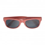 Gafas de sol de plástico reciclado con protección UV400 color rojo primera vista