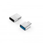 Set de adaptadores de plástico con formato USB-A y USB-C color plateado primera vista