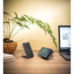 Batería externa ecológica magnética con soporte anillo 10000 mAh vista bodegón