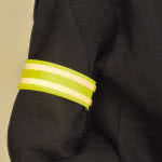 Pulsera reflectante ajustable color amarillo segunda vista