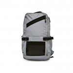 Mochila en RPET con funda para portátil y una capacidad de 18L color gris vista frontal