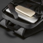 Mochila de nylon reciclado con cremalleras impermeables 22L vista septima