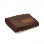 Manta ecológica de RPET con parche personalizable 180 g/m2 color marrón oscuro