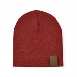 Gorro sostenible de RPET ideal para los días fríos de invierno color burdeos vista frontal