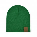 Gorro sostenible de RPET ideal para los días fríos de invierno color verde oscuro vista frontal