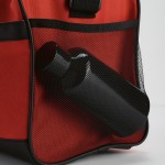 Bolsa de deporte en RPET con correas negras reflectantes color rojo segunda vista