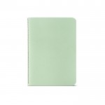 Libreta con cubierta de cartón reciclado A6 hojas a rayas color verde pastel vista frontal