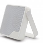 Altavoz portátil impermeable hecho de materiales reciclados color blanco segunda vista