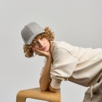 Gorra de poliéster reciclado aterciopelada de 6 paneles 135 g/m2