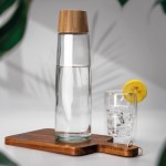 Botella de vidrio sostenible premium con tapa de bambú 750ml vista 2