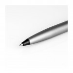 Bolígrafo metálico con puntero color plateado primera vista