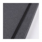 Libreta A5 de tapa dura con cuero reciclado color negro segunda vista detalle