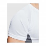 Camiseta deportiva infantil en bicolor de poliéster 140 g/m2 Roly color turquesa imagen de estilo de vida 2