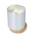 Vela de cera vegetal en tarro de aluminio reciclado metalizado color plateado segunda vista