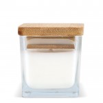 Vela de cera vegetal en tarro de cristal con tapa de bambú color blanco quinta vista