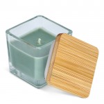 Vela de cera vegetal en tarro de cristal con tapa de bambú color verde oliva tercera vista