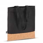 Bolsa de RPET con detalle en la base de corcho y capacidad de 10kg color negro cuarta vista