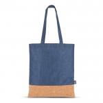 Bolsa de RPET con detalle en la base de corcho y capacidad de 10kg color azul oscuro tercera vista