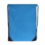 Mochila de cuerdas de RPET con detalles negros en las esquinas color azul claro segunda vista