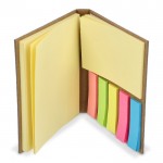 Notas adhesivas de distintos tamaños en cuadernillo de papel craft color natural cuarta vista