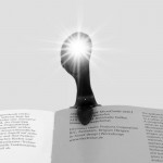 Lámpara y marcapáginas flexible y recargable para libros color negro segunda vista