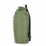 Mochila rolltop de RPET con pequeña cremallera frontal 20L color verde oliva cuarta vista