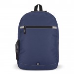 Mochila de RPET con compartimiento frontal y pequeño detalle reflectante color azul oscuro