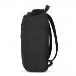 Mochila rolltop de RPET con pequeña cremallera frontal 20L color negro cuarta vista