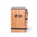 Cuaderno A6 con tapas y bolígrafo de bambú vista principal