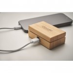 Auriculares inalámbricos con micrófono en estuche de bambú color madera vista principal