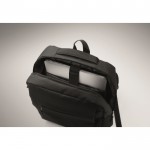 Mochila RPET con compartimientos para portátil y tableta 10'' y 15'' color negro vista fotografía cuarta vista