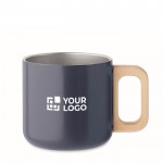 Taza de acero inoxidable reciclado con asa de madera 350ml color azul marino vista de impresión