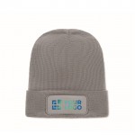 Gorro unisex de poliéster RPET con parche para personalización color gris oscuro vista de impresión