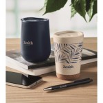 Vaso para llevar de doble pared con detalle de corcho en la base 300ml color beige vista bodegón principal