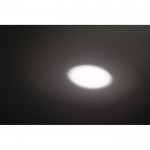 Linterna recargable con 3 ajustes de luz y función de acercar y alejar color negro vista fotografía