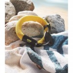 Llavero pulsera flotante ideal para portarlo en el agua color amarillo vista bodegón principal