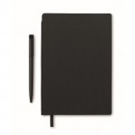 Libreta de tapa rígida  con bolígrafo en el interior A5 hojas a rayas color negro tercera vista