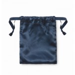 Suave antifaz hecho de poliéster con bolsa de cierre a juego color azul cuarta vista