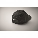 Gorra de poliéster con agujeros de ventilación y repelente al agua color negro vista fotografía tercera vista