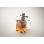 Infusor de té de acero inoxidable con forma de hombrecito en silicona color gris vista fotografía cuarta vista