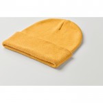 Clásico gorro de poliéster con dobladillo en talla única color amarillo vista fotografía segunda vista