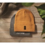 Clásico gorro de poliéster con dobladillo en talla única color amarillo vista bodegón principal