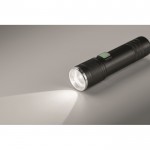 Linterna de aluminio reciclado extensible con 3 ajustes de luz y zoom color negro vista fotografía tercera vista