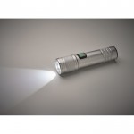 Linterna de aluminio reciclado extensible con 3 ajustes de luz y zoom color plateado mate vista fotografía sexta vista