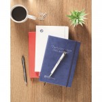 Libreta A5 con papel reciclado a rayas color azul vista bodegón principal