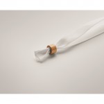 Pulsera de poliéster con cierre de bambú color blanco vista detalle 1