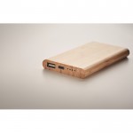Powerbank de 4000 mAh y bambú color madera vista detalle 3