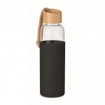 Botella de cristal con tapón de bambú y asa color negro